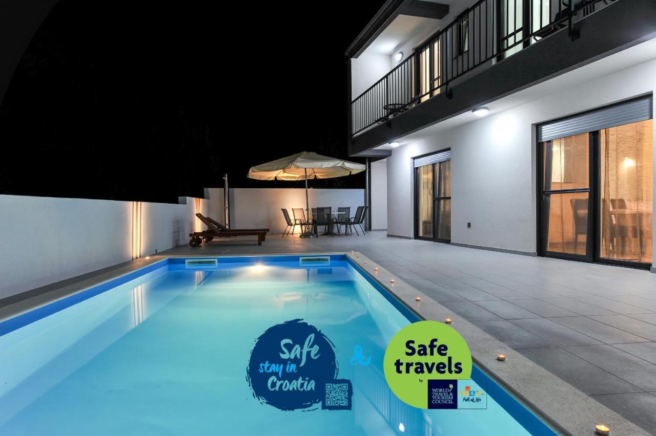 Villa Lily Zadarvillas ปริฟลากา ภายนอก รูปภาพ
