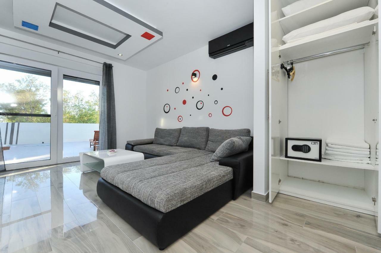 Villa Lily Zadarvillas ปริฟลากา ภายนอก รูปภาพ